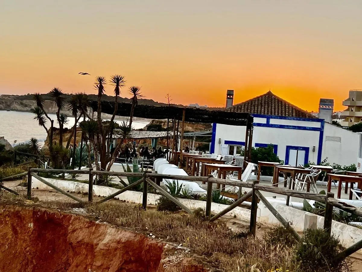 Beach & Sea Apt, Fast Wifi, Airco, Private Parking And Pool Portimão 0*,  Portugal