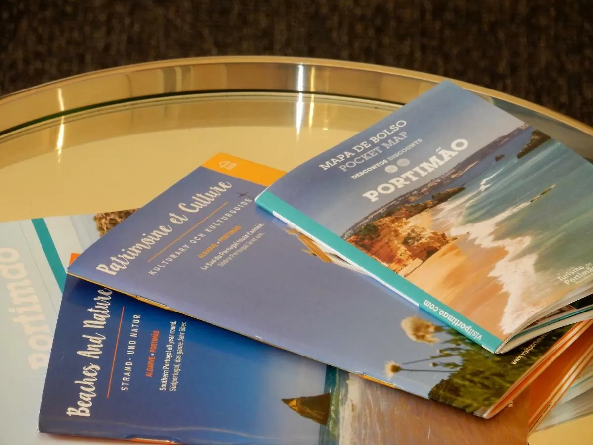 Beach & Sea Apt, Fast Wifi, Airco, Private Parking And Pool Portimão 0*,  Portugal